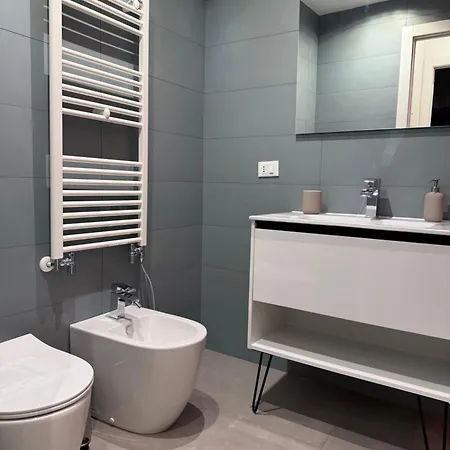 Cr Home-2